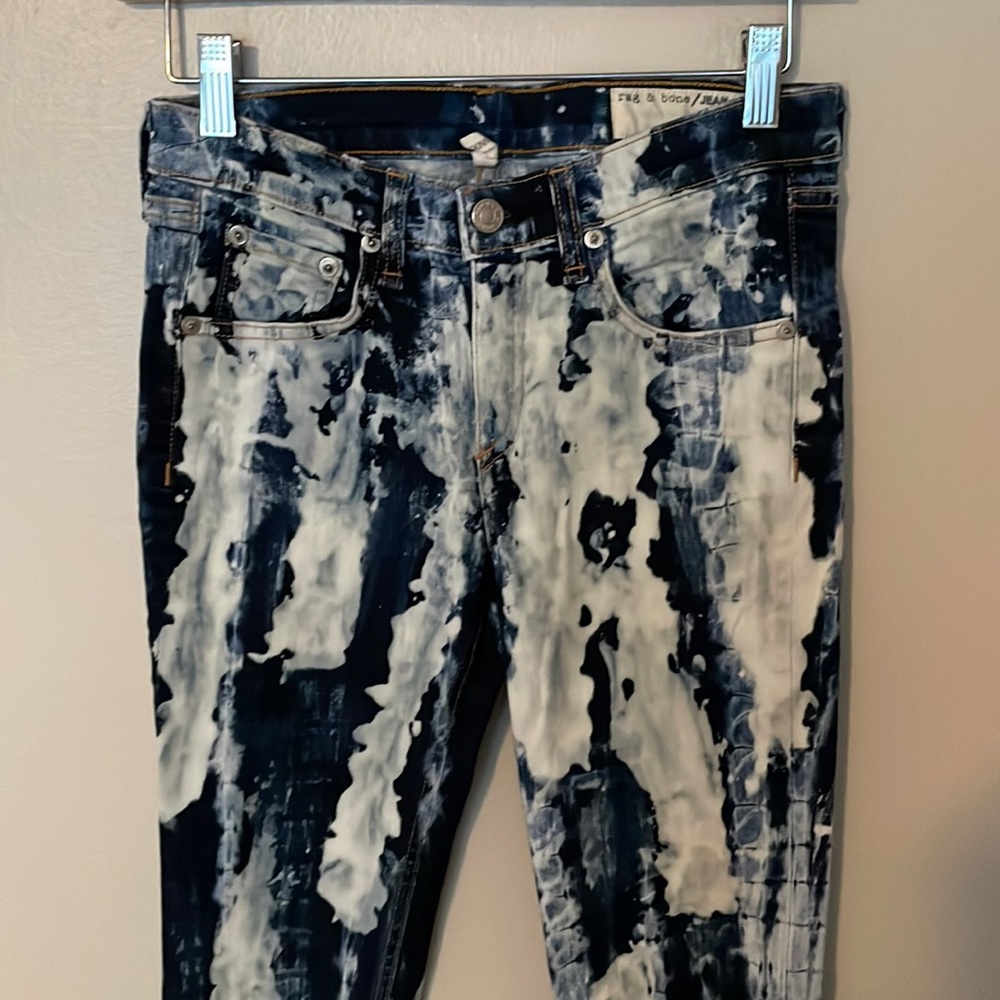 rag & bone Women's Skinny Jeans in Black and White Tie-Dye - Picture 2 of 11